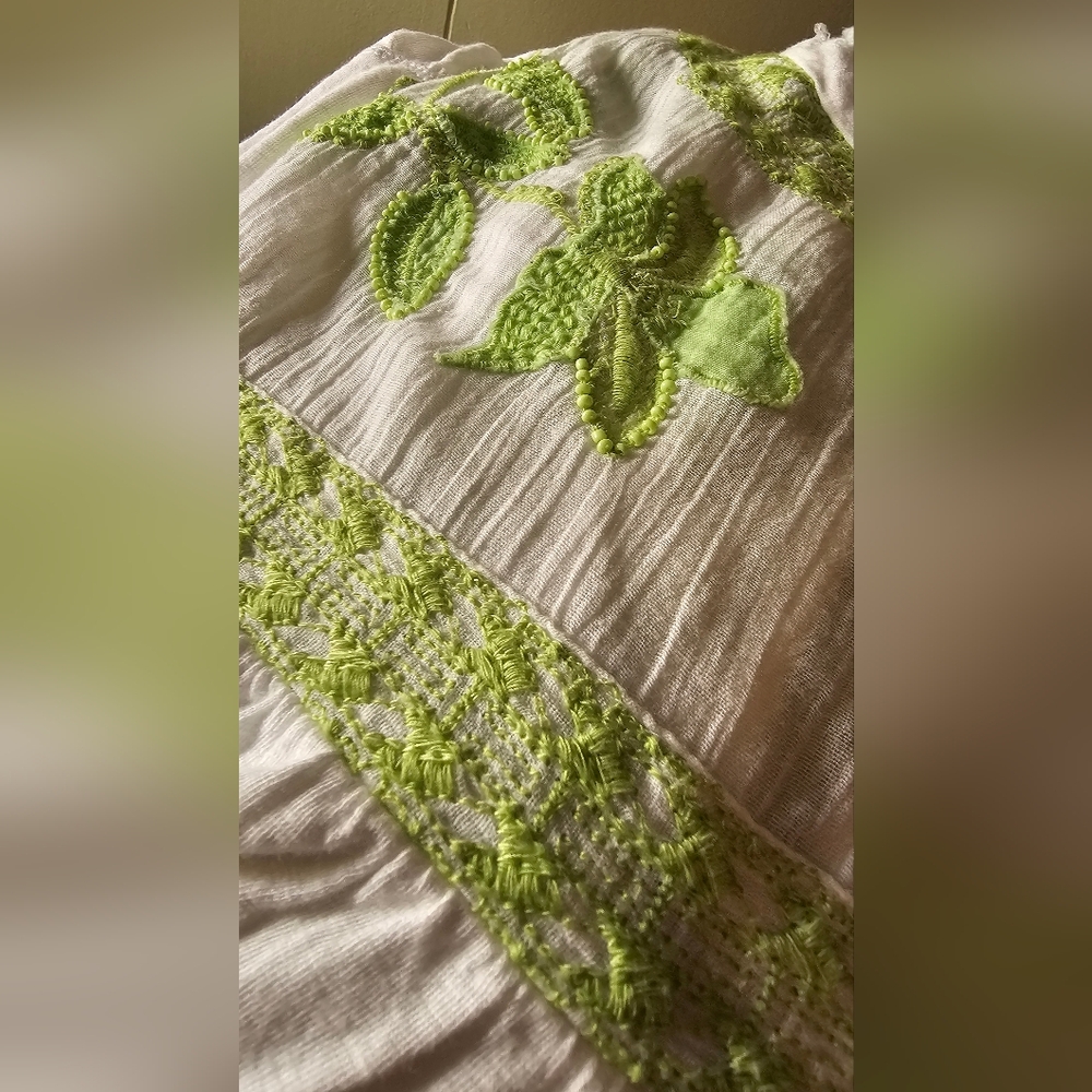 Free People Edie Embroidered Top White and Green Combo Size Large New With Tags - Picture 11 of 12